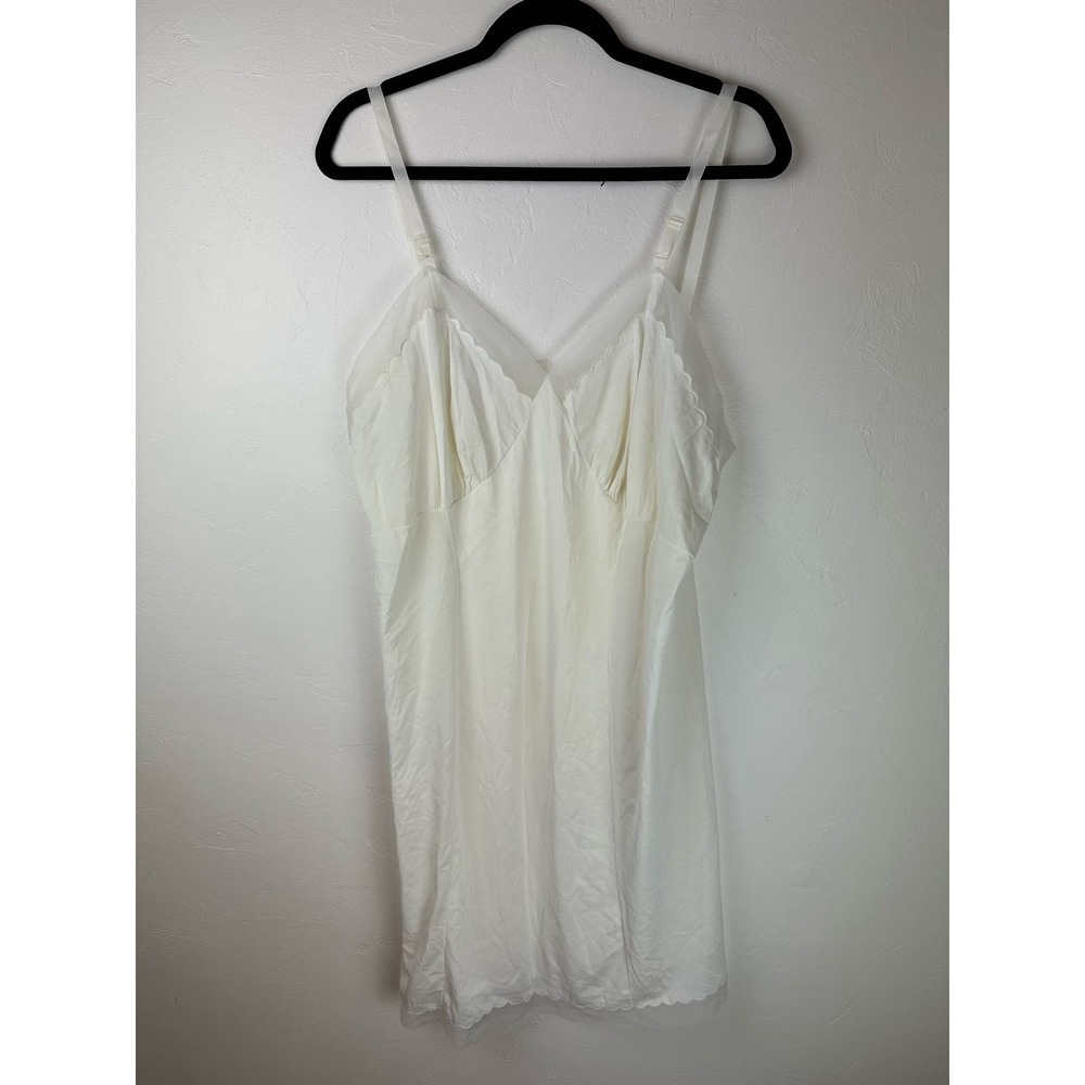 VINTAGE SLIP ALERT! Penneys Gaymode Ivory Slip SIze Large
